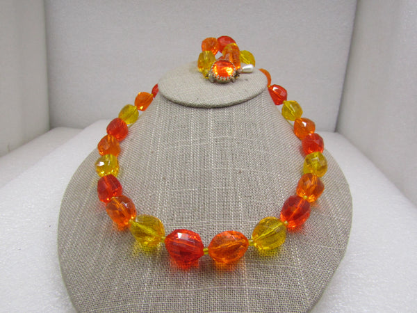 Vintage buy Beaded Bakelite Mid Century Necklace, Boho Amber Colored Bead Necklace