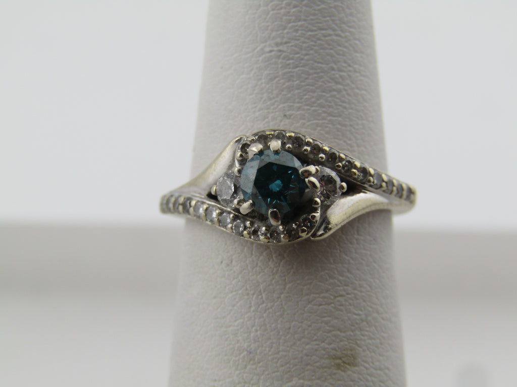 14 Kt White Gold Blue And Clear Diamond Ring, Size 4.5, 3.42 G, Signed GM. 1980's-1990's