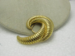 Vintage Curved Scarf Clip, Gold Tone, 1980's.  2.25"