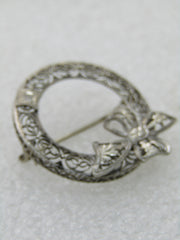 Early 1900's 14kt Filigree Diamond Brooch, Circle with Bow, 1"