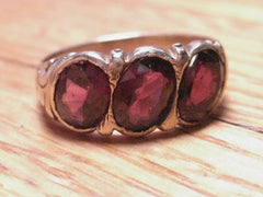 Vintage Ring,  14kt  Victorian Yellow Gold Triple Garnet Ring, Engraved Band, sz. 9.5, 5.04 gr.