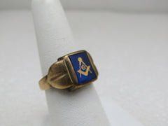 Vintage 10kt Blue Spinel Masonic Ring, Sz. 8.5. 1930's-1950's