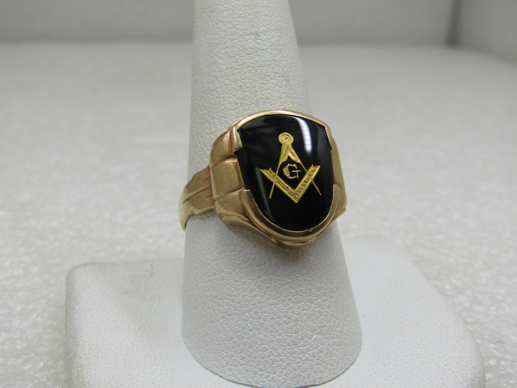 10kt Onyx Masonic Ring, Signed, Sz. 10.25 . Signed Remembrant.