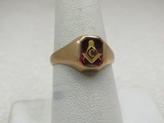 Vintage 10kt Masonic Created Ruby Ring, Sz. 8
