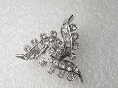 Vintage Art Deco Themed Rhinestone Brooch - Clear stones, Silvertone