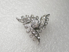 Vintage Art Deco Themed Rhinestone Brooch - Clear stones, Silvertone