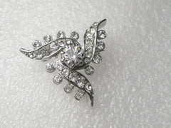 Vintage Art Deco Themed Rhinestone Brooch - Clear stones, Silvertone