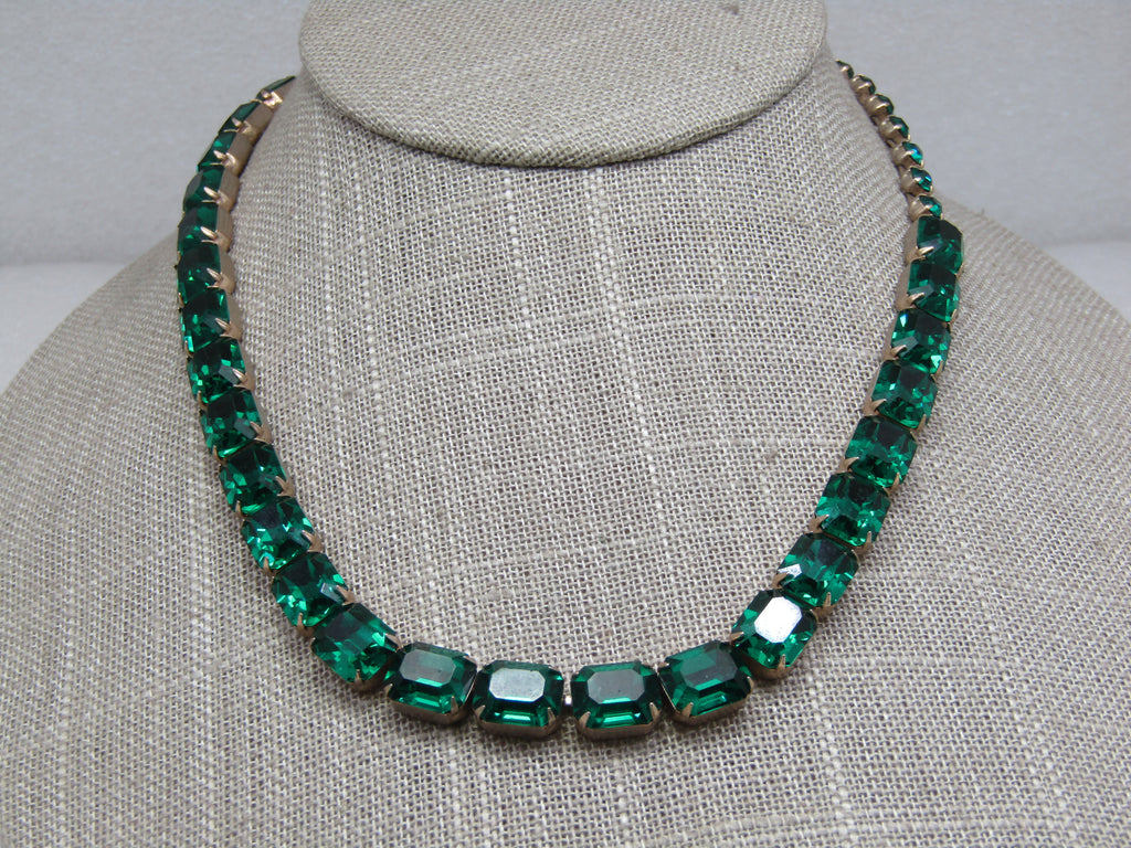 A Diamond A Day - Green Rhinestone Necklace - Paparazzi Accessories - Bling  With Dawn