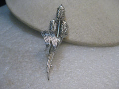 Vintage Articulated Wheat Brooch, Silver Tone - Tops Move, 3.25" Tall, 1960's