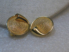 Vintage BSK Woven Clip Earrings, Gold Tone, , 7/8", curled accent, 1960's