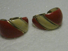 Vintage 1970's/80's Goldtone Base, Red & Cream Enameled 1" Scoop/Hoop Clip Earrings