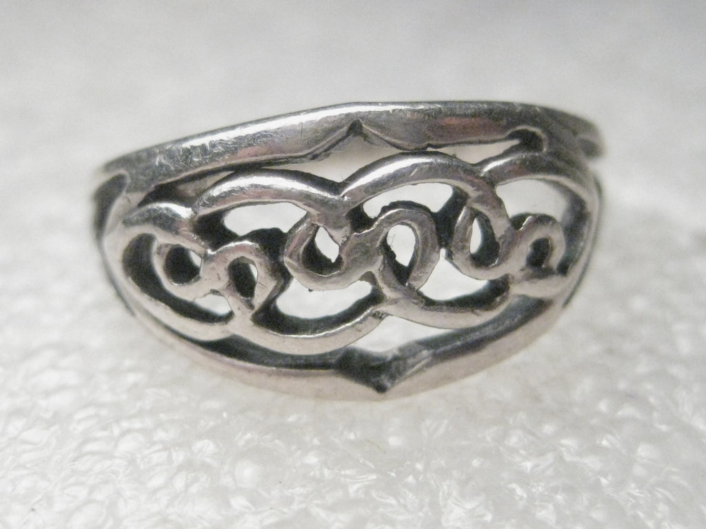 Vintage Sterling SIlver Celtic Style Cut-Out Ring, sz. 7.5, 3.80 gr.