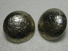 Vintage 1970's/80's Goldtone Round Domed, Floral Stamped Clip earrings - 1/25"