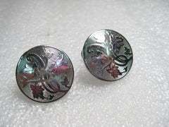 Vintage Silvertone Round Leaf Design Button Screwback Earring