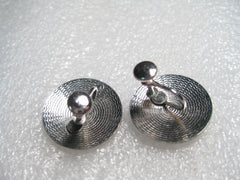 Vintage Silvertone Round Leaf Design Button Screwback Earring